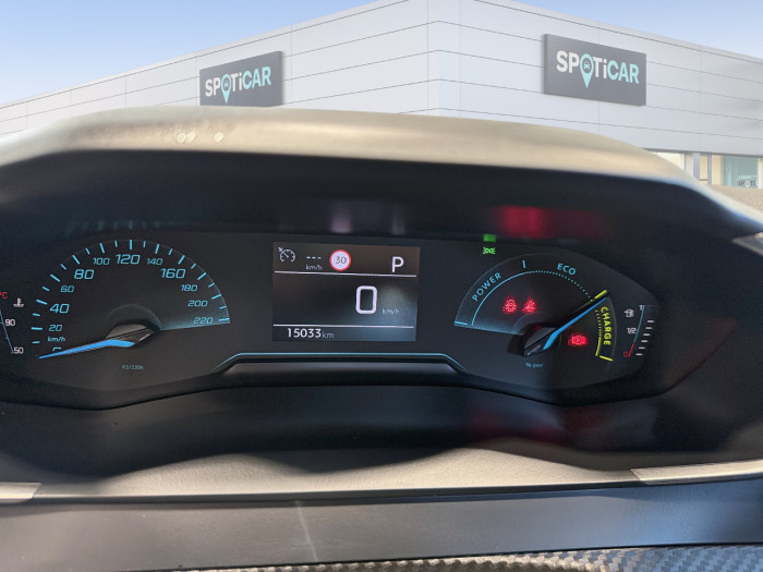 Peugeot 2008 Hybrid 136 e-DCS6 Style
