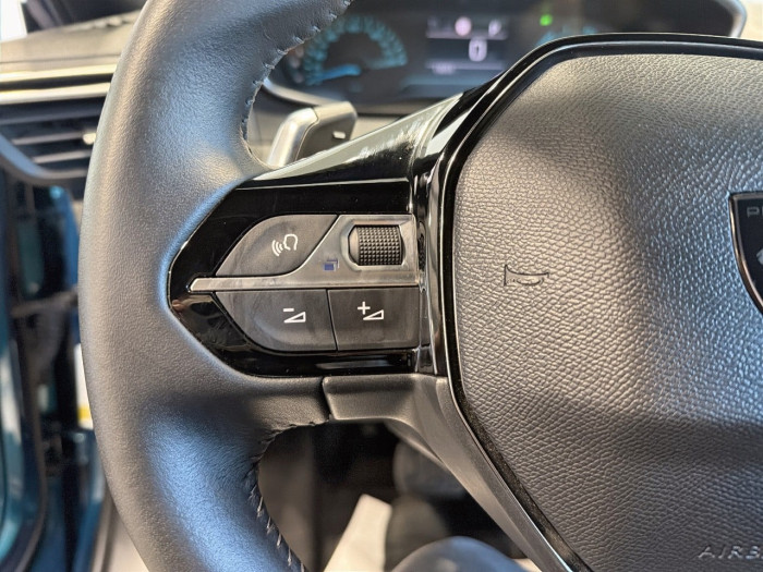 Peugeot 2008 Hybrid 136 e-DCS6 Style