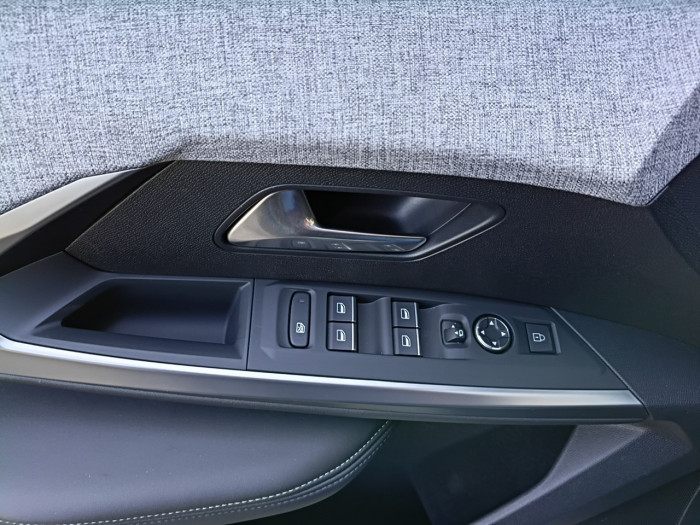 Peugeot 3008 Plug-in Hybrid 195 e-DCS7 GT