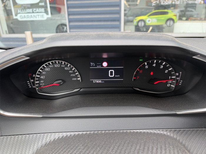 Peugeot 208 PureTech 100 S&S BVM6 Style