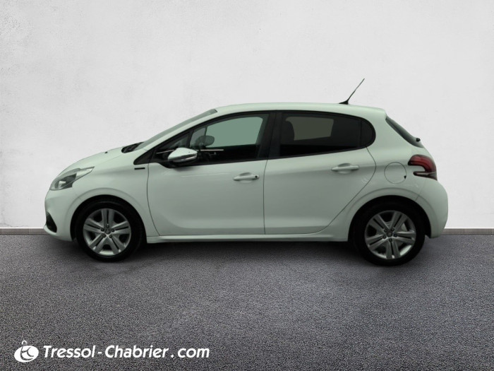 Peugeot 208 PureTech 82ch S&S BVM5 Signature