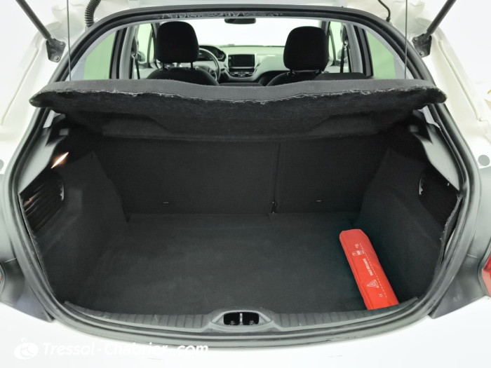Peugeot 208 PureTech 82ch S&S BVM5 Signature