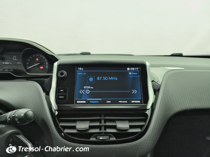 Peugeot 208 PureTech 82ch S&S BVM5 Signature