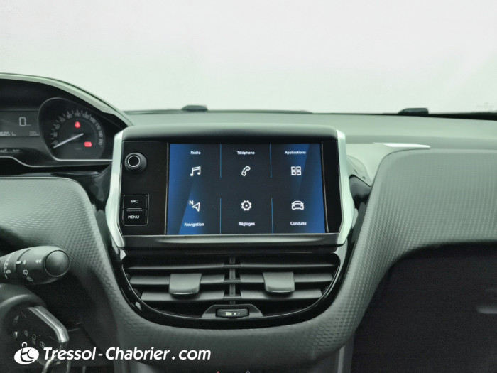 Peugeot 208 PureTech 82ch S&S BVM5 Signature