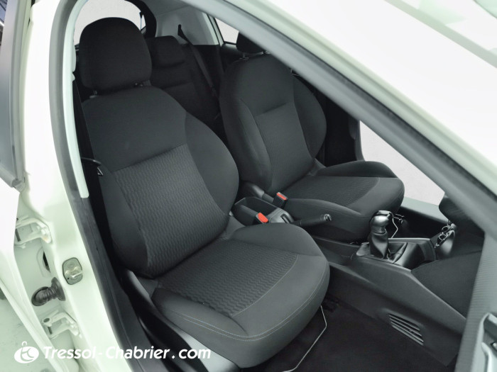 Peugeot 208 PureTech 82ch S&S BVM5 Signature