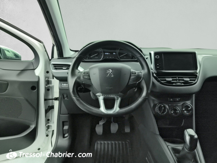 Peugeot 208 PureTech 82ch S&S BVM5 Signature