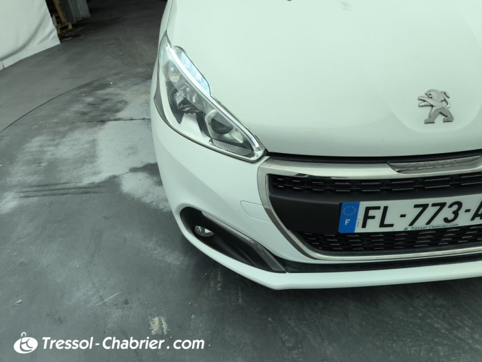 Peugeot 208 PureTech 82ch S&S BVM5 Signature