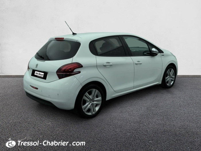 Peugeot 208 PureTech 82ch S&S BVM5 Signature