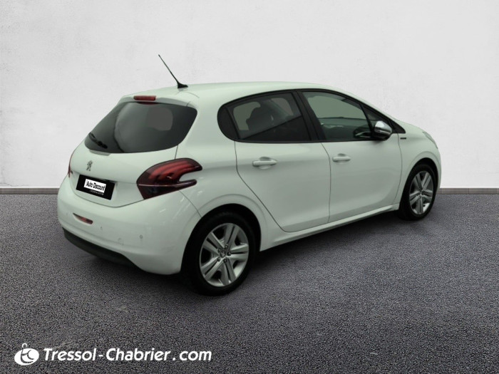 Peugeot 208 PureTech 82ch S&S BVM5 Signature