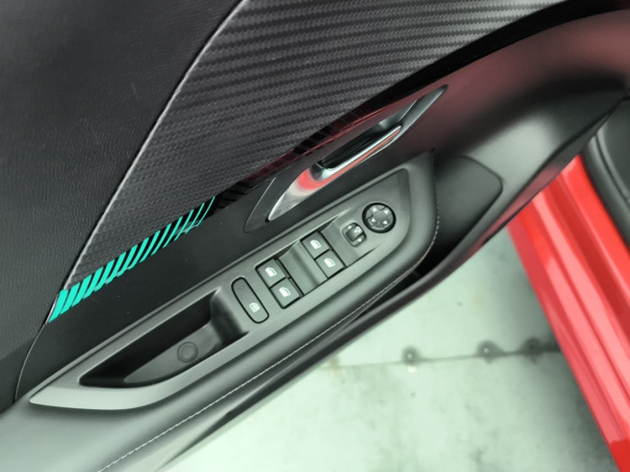 Peugeot 208 PureTech 100 S&S BVM6 Allure