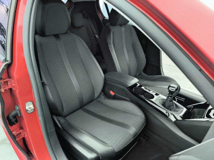 Peugeot 208 PureTech 100 S&S BVM6 Allure