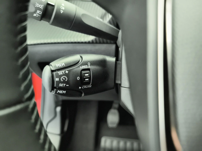 Peugeot 208 PureTech 100 S&S BVM6 Allure