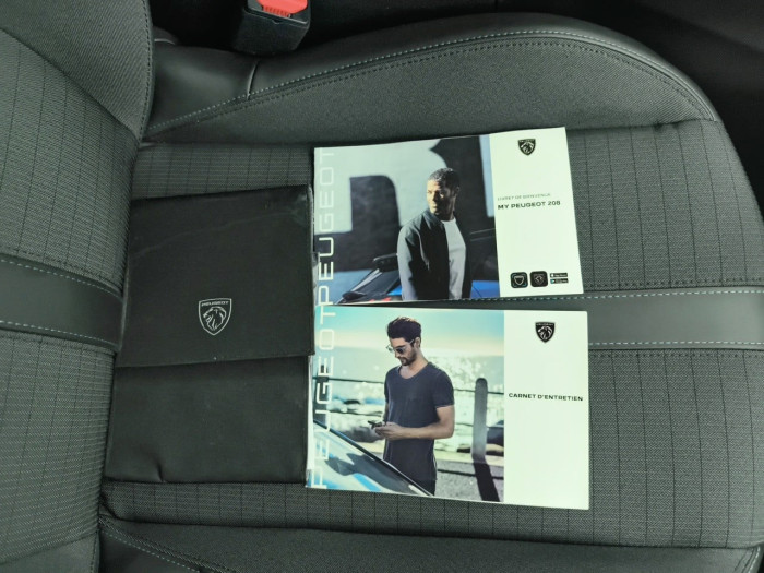 Peugeot 208 PureTech 100 S&S BVM6 Allure
