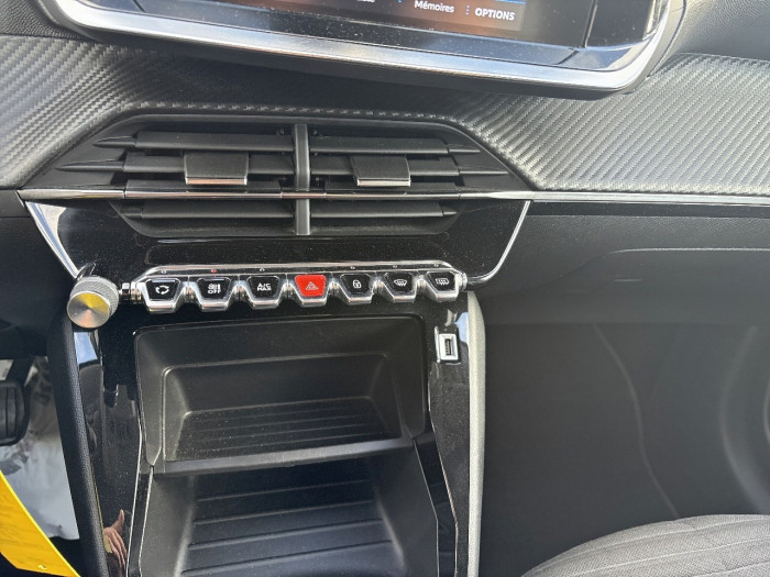 Peugeot 208 PureTech 100 S&S BVM6 Style