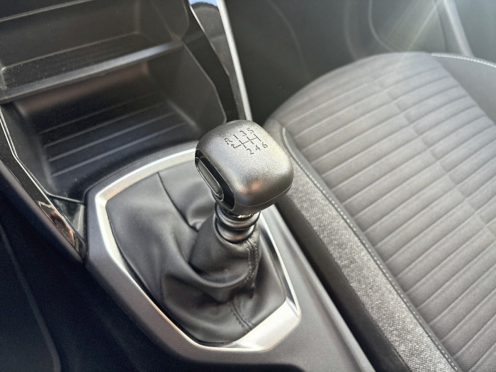 Peugeot 208 PureTech 100 S&S BVM6 Style