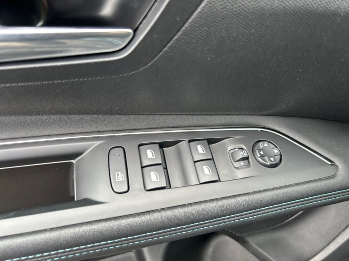 Peugeot 3008 Hybrid 180 e-EAT8 Allure Pack