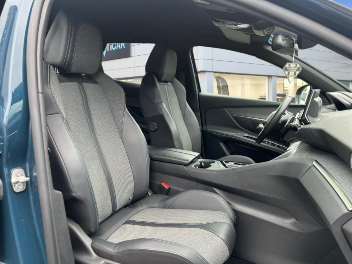 Peugeot 3008 Hybrid 180 e-EAT8 Allure Pack