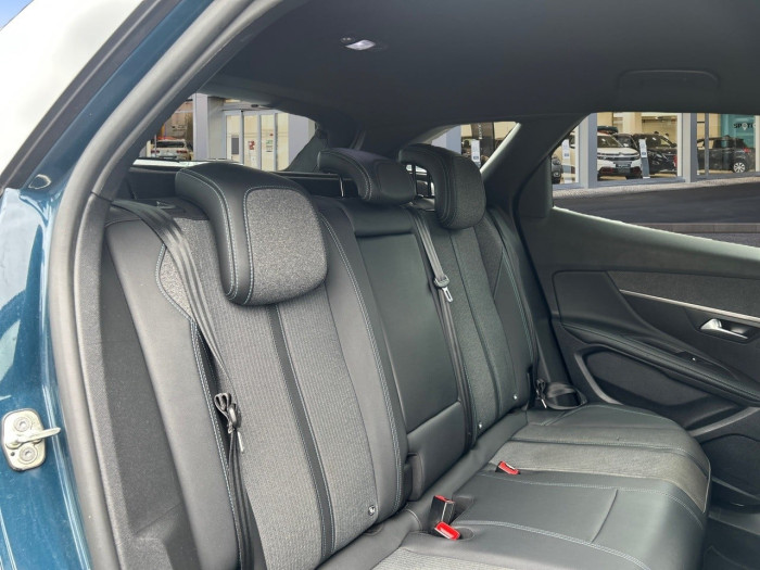 Peugeot 3008 Hybrid 180 e-EAT8 Allure Pack