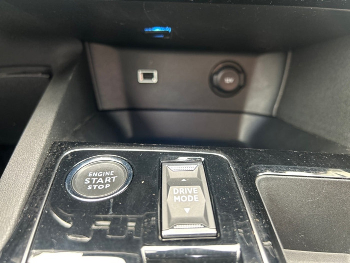 Peugeot 3008 Hybrid 180 e-EAT8 Allure Pack