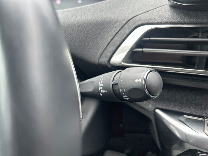 Peugeot 3008 Hybrid 180 e-EAT8 Allure Pack