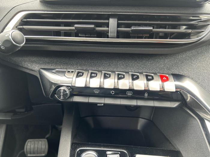 Peugeot 3008 Hybrid 180 e-EAT8 Allure Pack
