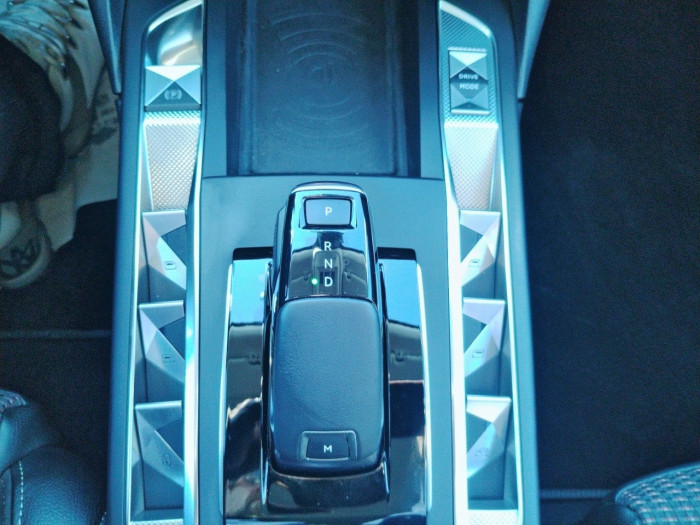 DS DS 3 Hybride 136 e-DCT6 Etoile