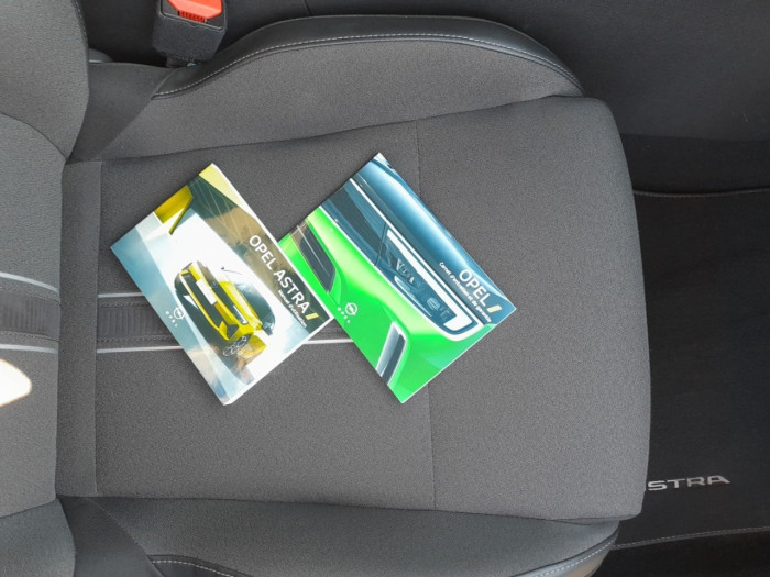 Opel Astra Hybrid 180 ch BVA8 GS Line