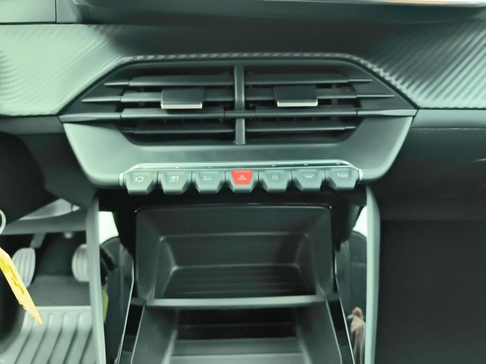 Peugeot 208 PureTech 75 S&S BVM5 Like