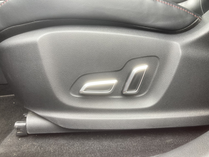 MG EHS 1.5T GDI PHEV Luxury