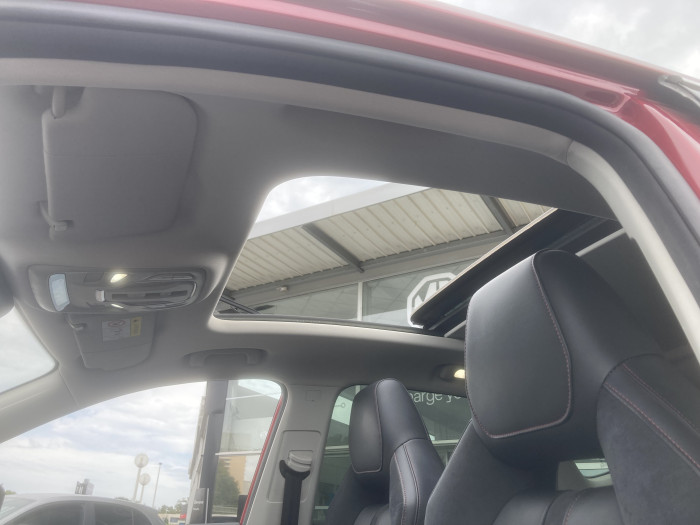 MG EHS 1.5T GDI PHEV Luxury