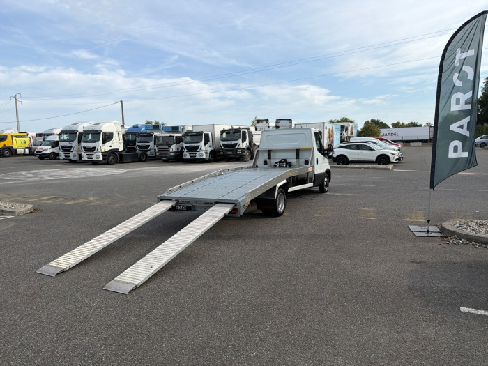 IVECO Daily CCb 35C16H empattement 4100 3.0 DEPANNEUSE EQUIP'MEN