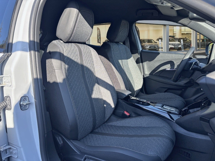 Peugeot 2008 Nouveau Hybrid 145 ch e-DCS6 Allure