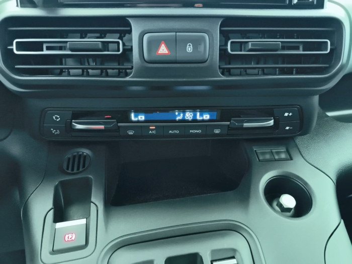 Citroën E-BERLINGO Taille M 136 ch 100 kWh Automatique Shine