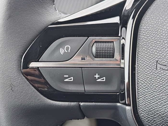 Peugeot 208 Nouvelle Hybrid 145 ch e-DCS6 Allure