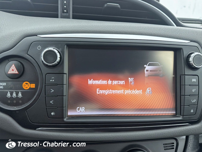 Toyota YARIS LCA 2016 100 VVT-i Dynamic
