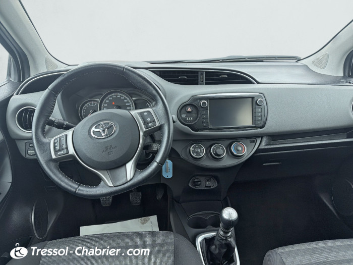 Toyota YARIS LCA 2016 100 VVT-i Dynamic