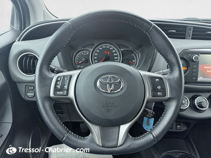 Toyota YARIS LCA 2016 100 VVT-i Dynamic