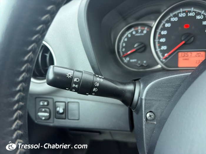 Toyota YARIS LCA 2016 100 VVT-i Dynamic