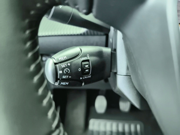 Peugeot 208 PureTech 100 S&S BVM6 Style