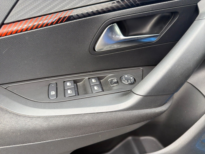 Peugeot 2008 BlueHDi 110 S&S BVM6 Active Pack