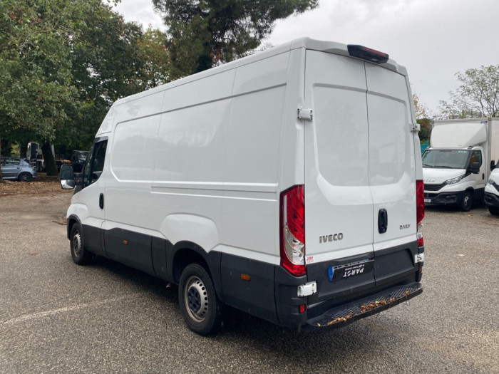 IVECO Daily 35S Fg 35S14H V12