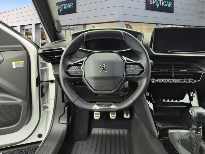 Peugeot 2008 PureTech 130 S&S BVM6 GT
