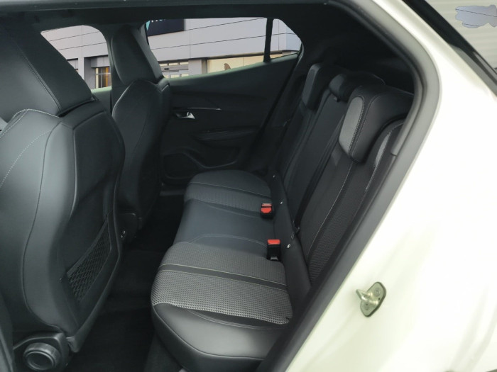Peugeot 2008 PureTech 130 S&S BVM6 GT