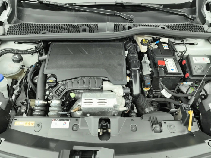 Peugeot 2008 PureTech 130 S&S BVM6 GT