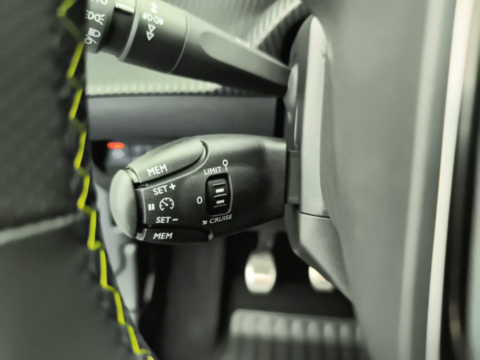 Peugeot 2008 PureTech 130 S&S BVM6 GT