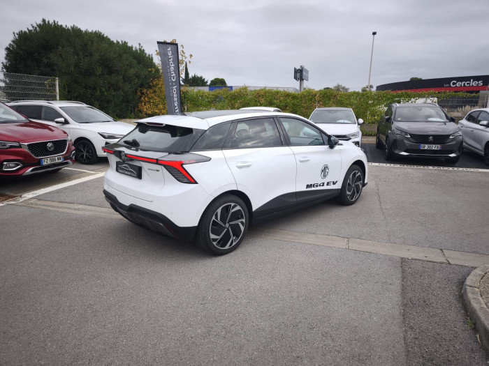 MG MG4 EV Nouveau 77kWh - 180 kW Premium