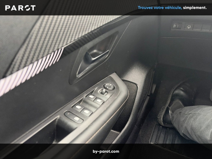 Peugeot 208 Hybrid 100 e-DCS6 GT