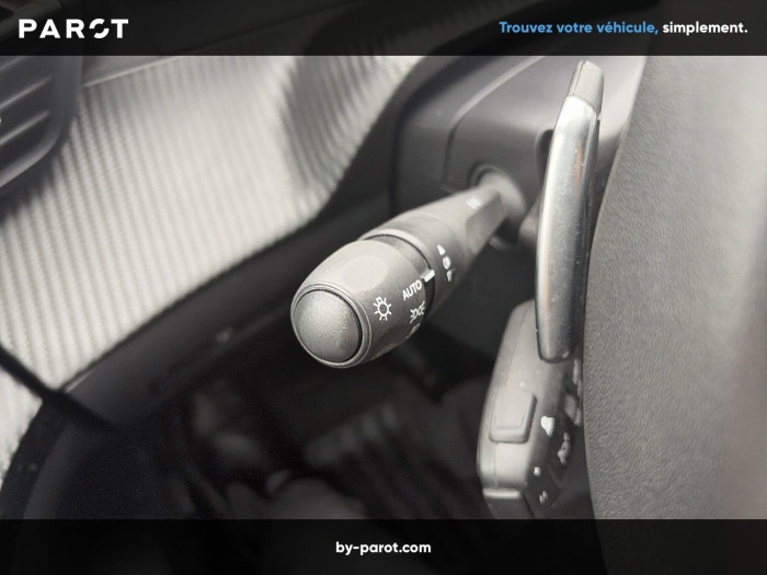 Peugeot 208 Hybrid 100 e-DCS6 GT