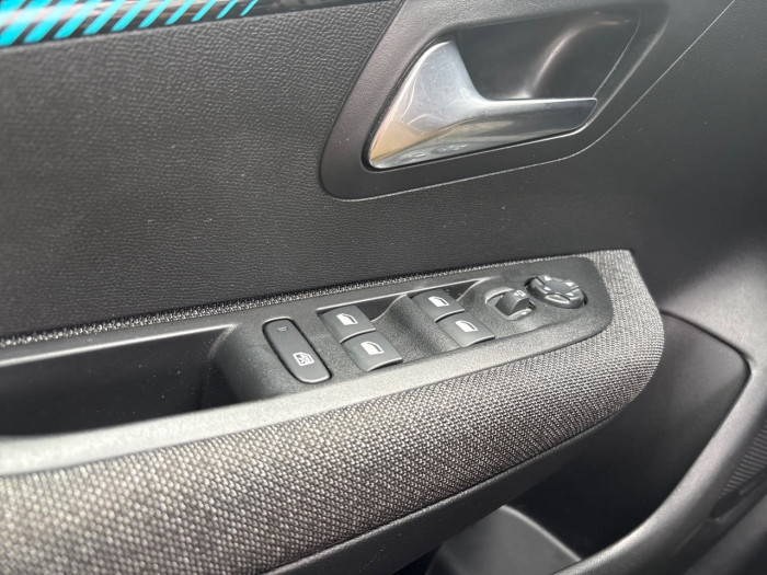 Peugeot 208 ELECTRIQUE 136 ch 50 kWh Style