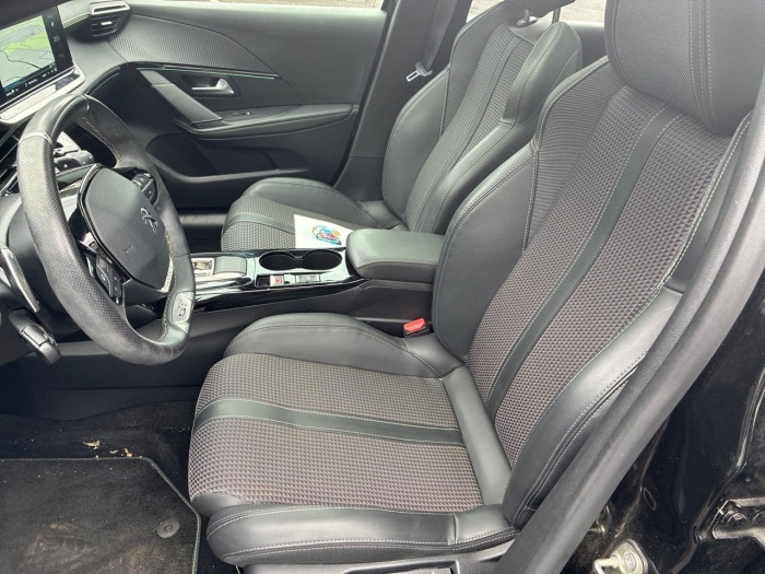 Peugeot 208 PureTech 100 S&S EAT8 GT